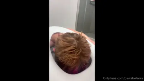 pawstarlaika – 131 Videos 559 Im pawstarlaika-2025-10-09-4085277173