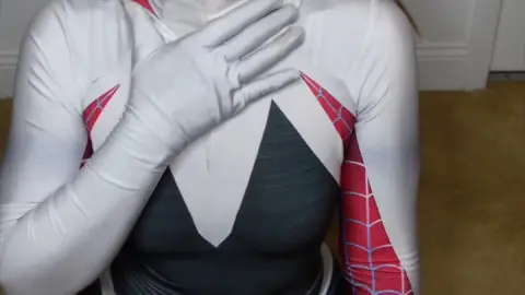 natalienightwolf – Spiderwoman Costume Blowjob Scene
