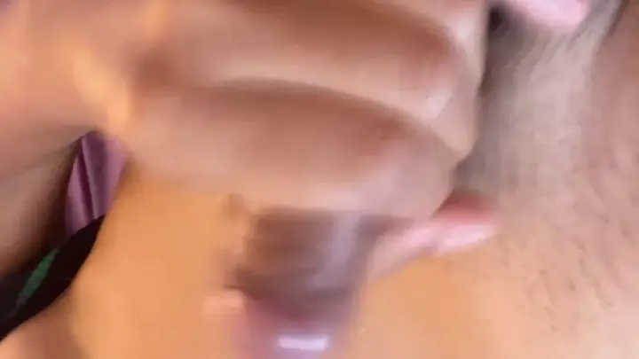 beer111 – 아시아 젊은 남자 자위행위 보라색 시트 위