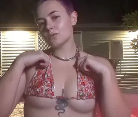 kitthebeefcake jacuzzi boob flash