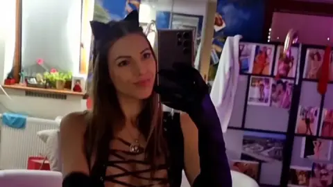 angelvip-of 2023-11-10 Panowie uwagaCzarny Pitek Po Krakowie grasuje niegr 1