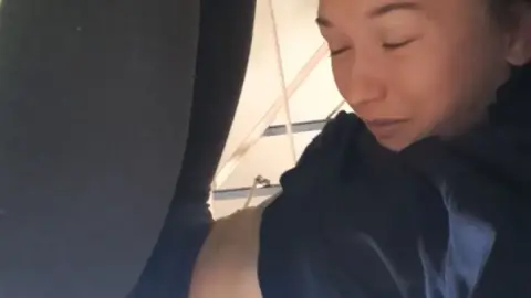 beeboo girl-of 2023-04-23 I put on my new yogapants this morningStart my morning set 1