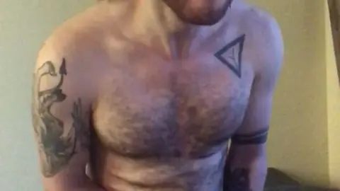 knottydevil 2021-03-09 Watching gorgeousgreenglasshouse get spanked and stripped a 0goe