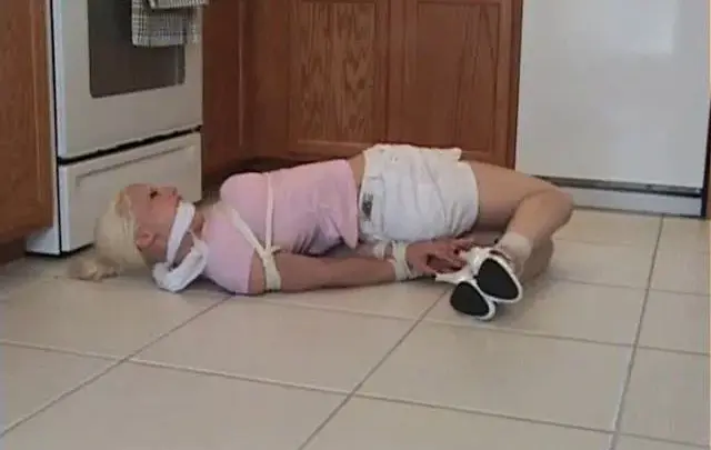 badmanvideos GalasKitchenIntruder2