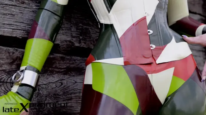 Latexperiment 2013-07-07 – Sandrine Rouche