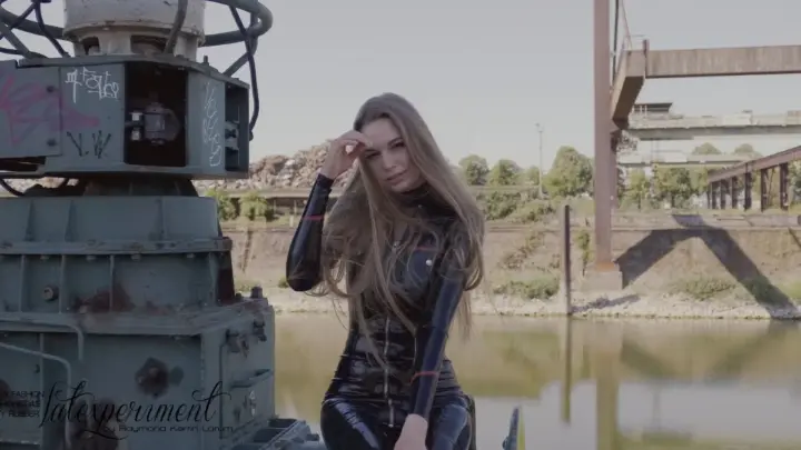 Latexperiment 2020-08-02 – Catherine Reus