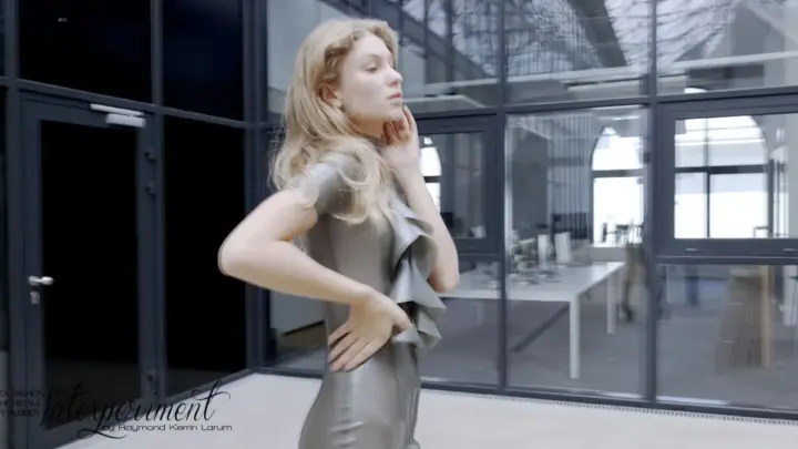 Latexperiment 2022-02-20 – Leila Herring