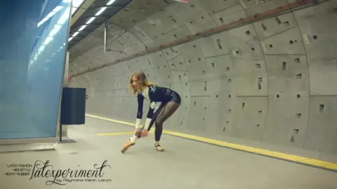 LateXperient H265 2018-02-22 – Imogen Roudine