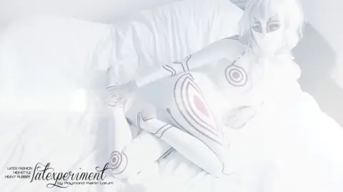 Latexperiment 2018-07-22 – Angelia Russo