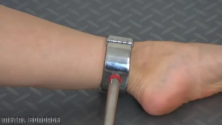 Metal Bondage mb090