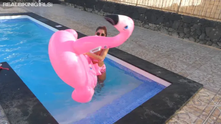 RealBikiniGirls kara-harley-pool-party 4k