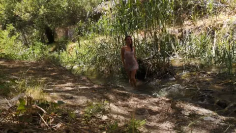 Scarlot Rose manyvids 19 07 14 scarlotrose bts wickedweasel in the waterfall