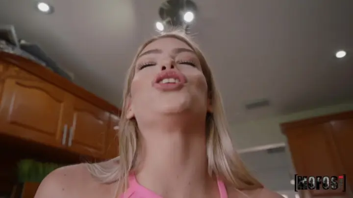 MOFOS2019 IKnowThatGirl 19 10 25 Leah Lee Cheating with Leah 1080p