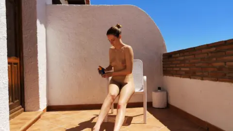 Scarlot Rose manyvids 20 03 22 scarlotrose morning sun lotion nude outside