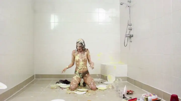 Scarlot Rose manyvids 20 05 06 scarlotrose wam birthday sploshing part 2