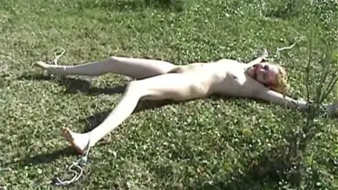 badmanvideos SaraYard4End