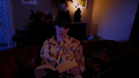 Sydney Harwin Pack Part 3 Sydney Harwin – Mommy And Son Hopeless Introvert