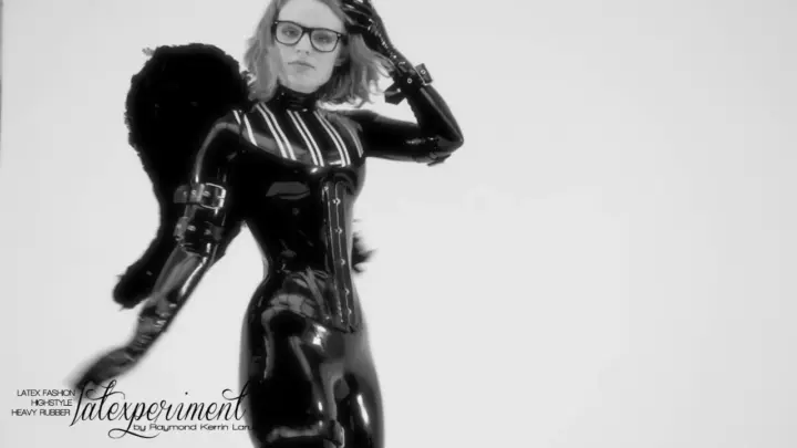 LateXperient H265 2017-02-05 – Hermione Jones