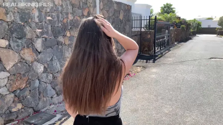 RealBikiniGirls tia-b-street-flash 4k