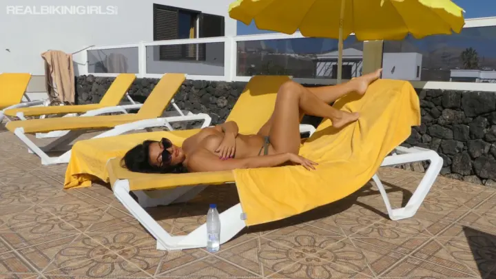 RealBikiniGirls christie-j-lounging 4k