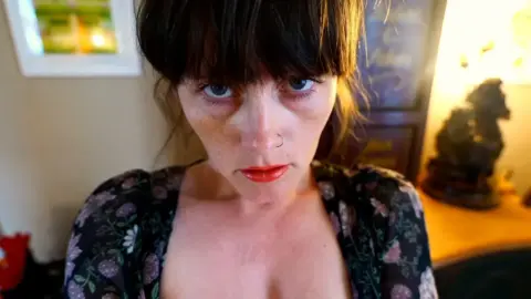 Sydney Harwin Pack Part 2 Sydney Harwin – Getting Back With Mommy